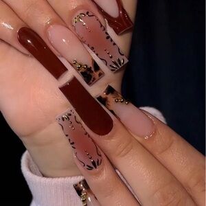 Elegant Brown and Black Nail Art